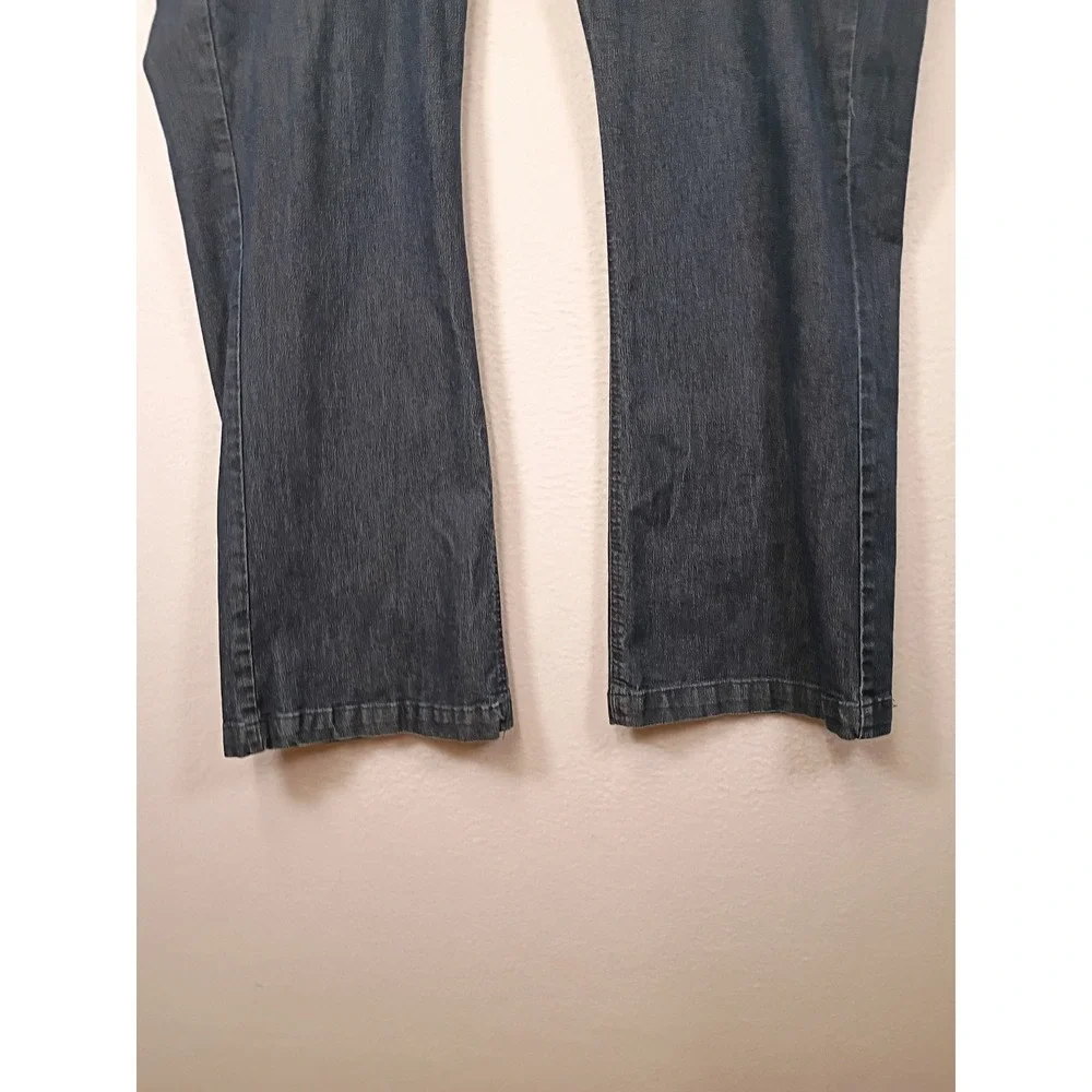 Classic Riders by Lee Womens 18 M Dark Wash Indigo Stretch Straight Leg Pants